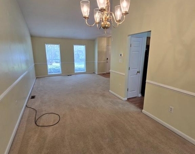 7910 Monarch Street - Photo Thumbnail 9