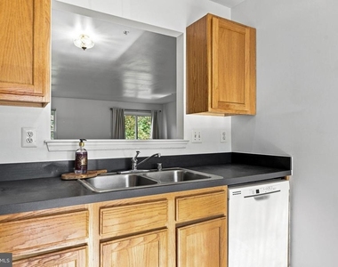 387 Cambridge Place - Photo Thumbnail 10