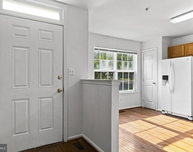 387 Cambridge Place - Photo Thumbnail 3