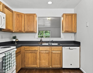 387 Cambridge Place - Photo Thumbnail 7