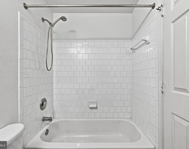 387 Cambridge Place - Photo Thumbnail 31