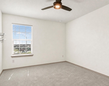 157 Werner Dr - Photo Thumbnail 11