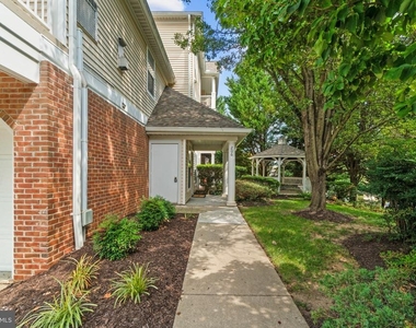 5000 Willow Branch Way - Photo Thumbnail 2