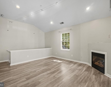 5000 Willow Branch Way - Photo Thumbnail 8