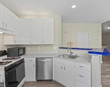 5000 Willow Branch Way - Photo Thumbnail 16