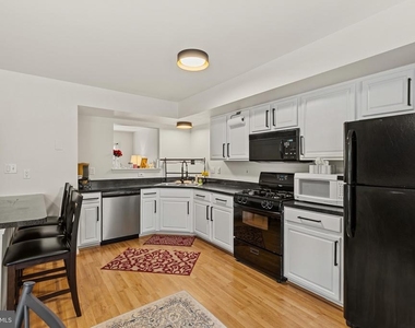 2609 Claybrooke Drive - Photo Thumbnail 6