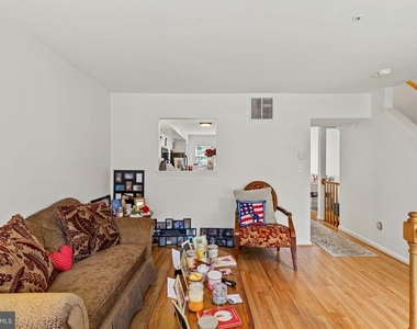 2609 Claybrooke Drive - Photo Thumbnail 3