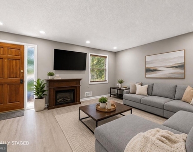 206 Cove Road - Photo Thumbnail 13