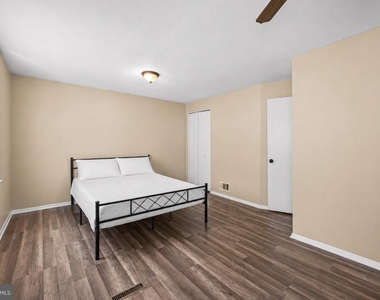 206 Cove Road - Photo Thumbnail 20