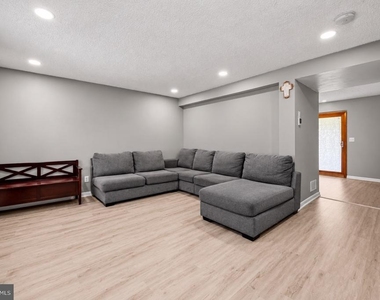 206 Cove Road - Photo Thumbnail 28