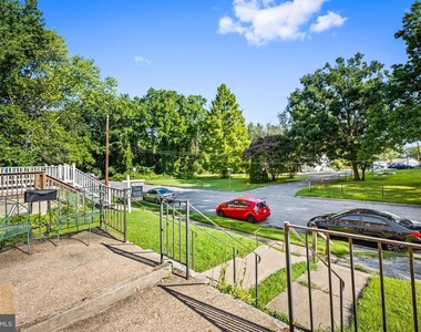 206 Cove Road - Photo Thumbnail 8