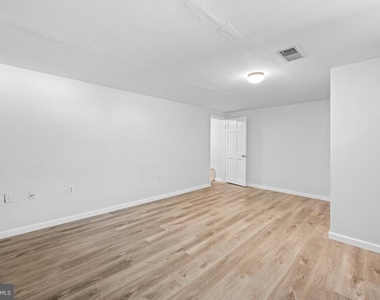 206 Cove Road - Photo Thumbnail 27