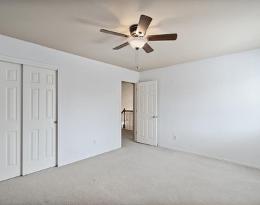 2913 Fleet Dr - Photo Thumbnail 17