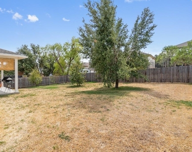 2913 Fleet Dr - Photo Thumbnail 26
