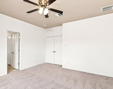3232 Clinton Pl - Photo Thumbnail 11