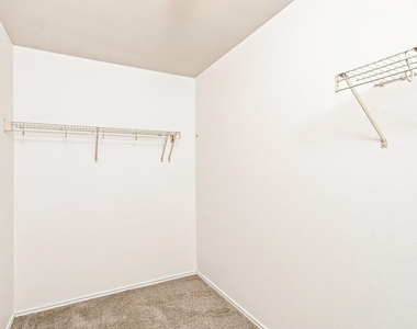 3232 Clinton Pl - Photo Thumbnail 14