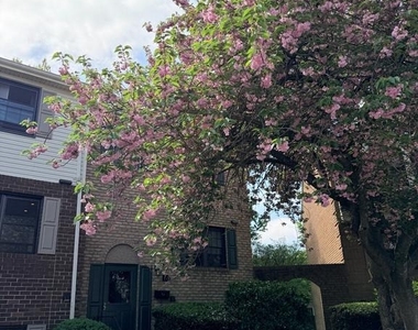 109 Swarthmore Drive - Photo Thumbnail 1
