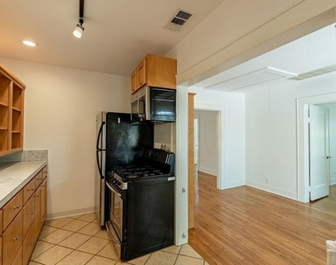 902 Bouldin Ave - Photo Thumbnail 9