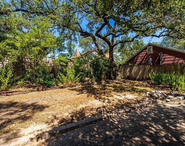 902 Bouldin Ave - Photo Thumbnail 18