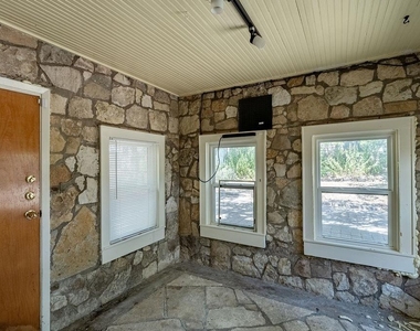 902 Bouldin Ave - Photo Thumbnail 15
