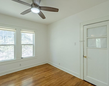 902 Bouldin Ave - Photo Thumbnail 10
