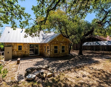 902 Bouldin Ave - Photo Thumbnail 19