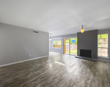 10403 Golden Meadow Dr - Photo Thumbnail 4