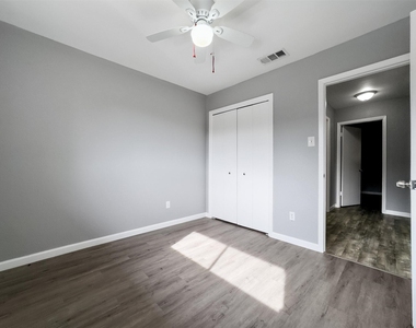 10403 Golden Meadow Dr - Photo Thumbnail 20