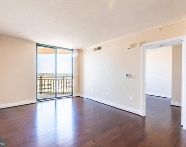 414 Water Street - Photo Thumbnail 6