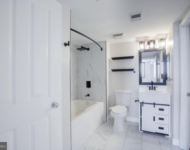 414 Water Street - Photo Thumbnail 10