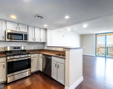 414 Water Street - Photo Thumbnail 2