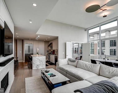 1330 Lancaster Street - Photo Thumbnail 2