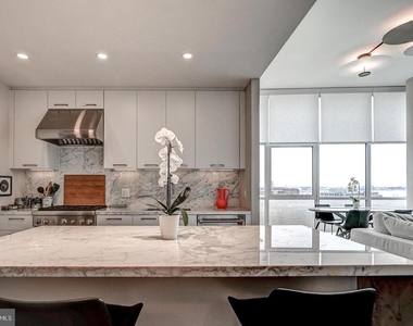 1330 Lancaster Street - Photo Thumbnail 9