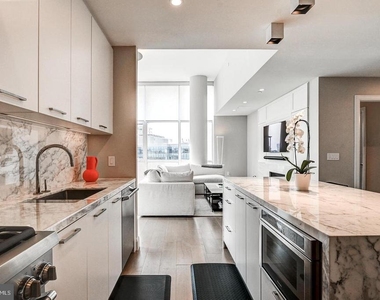 1330 Lancaster Street - Photo Thumbnail 5