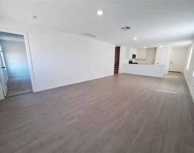 510 Firedance Ct - Photo Thumbnail 4
