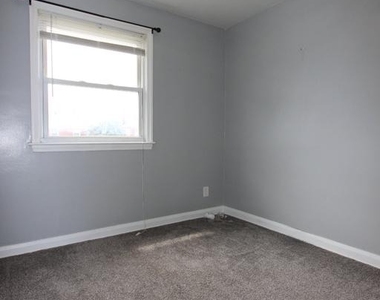 1612 Sherwood Avenue - Photo Thumbnail 13