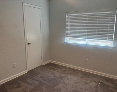 4311 Ganymede Dr - Photo Thumbnail 6