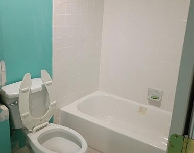 709 Poplar Grove Street - Photo Thumbnail 14