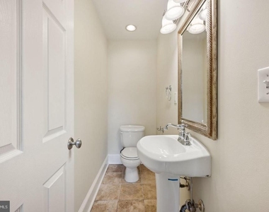 1814 E Pratt Street - Photo Thumbnail 29