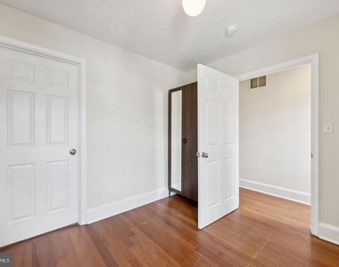 1814 E Pratt Street - Photo Thumbnail 28