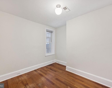 1814 E Pratt Street - Photo Thumbnail 13