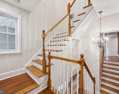 1814 E Pratt Street - Photo Thumbnail 20