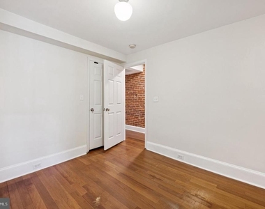 1814 E Pratt Street - Photo Thumbnail 14