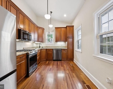 1814 E Pratt Street - Photo Thumbnail 8