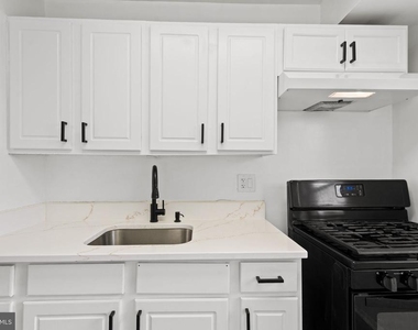 3921 Maine Avenue - Photo Thumbnail 9