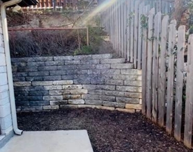 1405 Delsie Dr - Photo Thumbnail 15