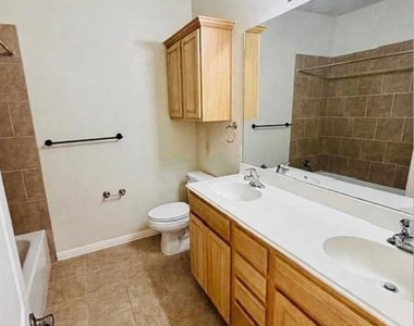 1405 Delsie Dr - Photo Thumbnail 12