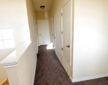 1405 Delsie Dr - Photo Thumbnail 10