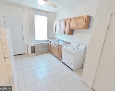 3214 W Baltimore Street - Photo Thumbnail 4