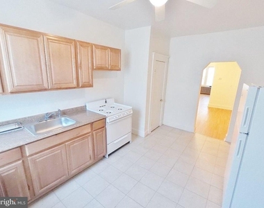 3214 W Baltimore Street - Photo Thumbnail 5